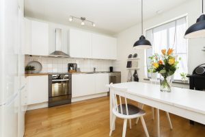 Weighing the Pros and Cons of Hardwood Flooring in the Kitchen