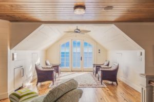 4 Reasons to Upgrade to Hardwood Flooring